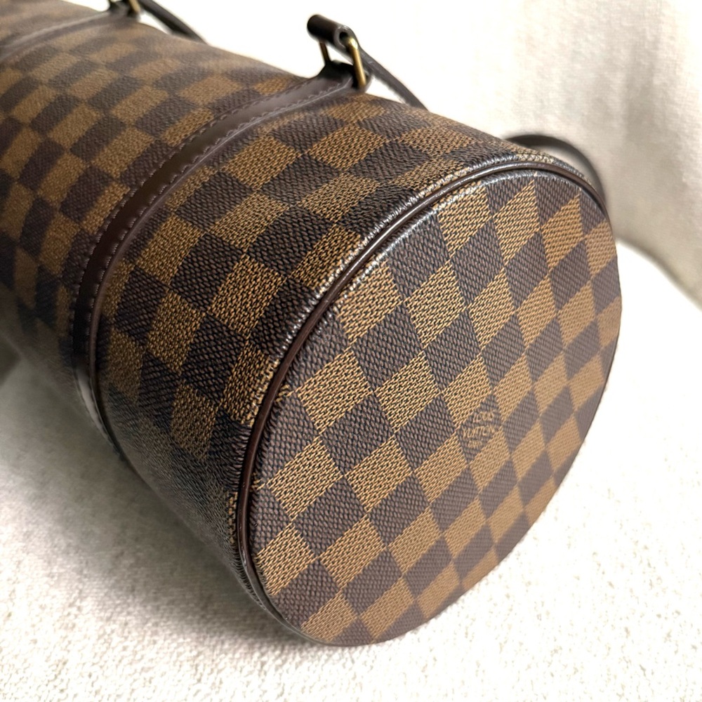 Authentic Louis Vuitton Papillon 30 Damier Ebene
N51303 brown with mini pouch - Picture 15 of 16
